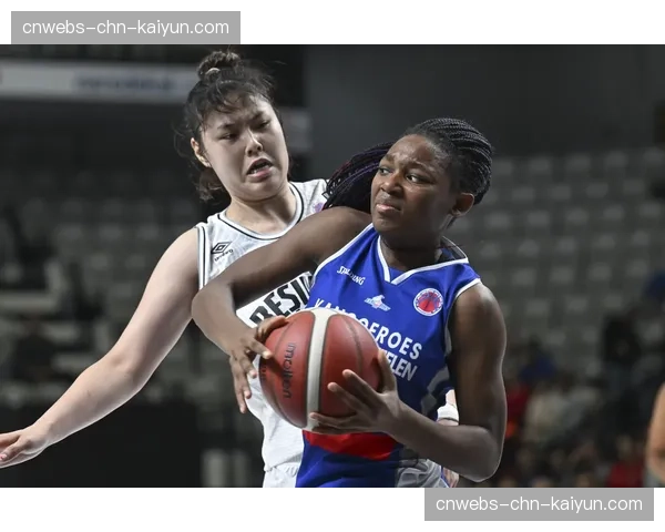 战术视角：为何特鲁瓦的五后卫防线在本场比赛中被完全打穿